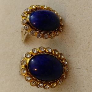 Beautiful clip earrings marked "DG"